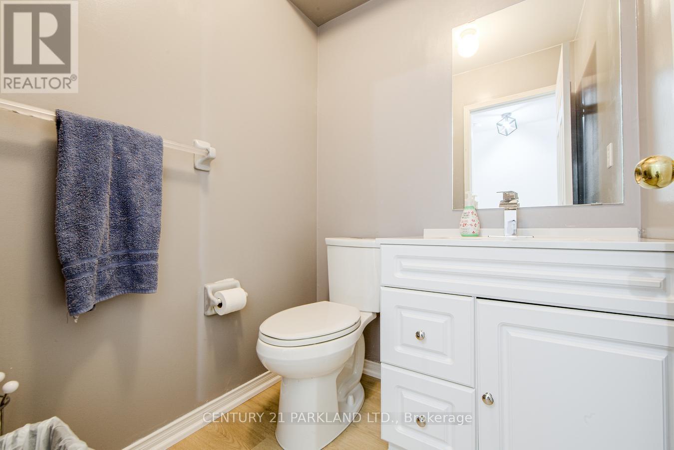 Photo 17 of 26 Kelso Crescent, Vaughan ON