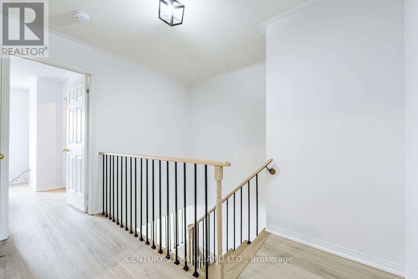 Photo 19 of 26 Kelso Crescent, Vaughan ON