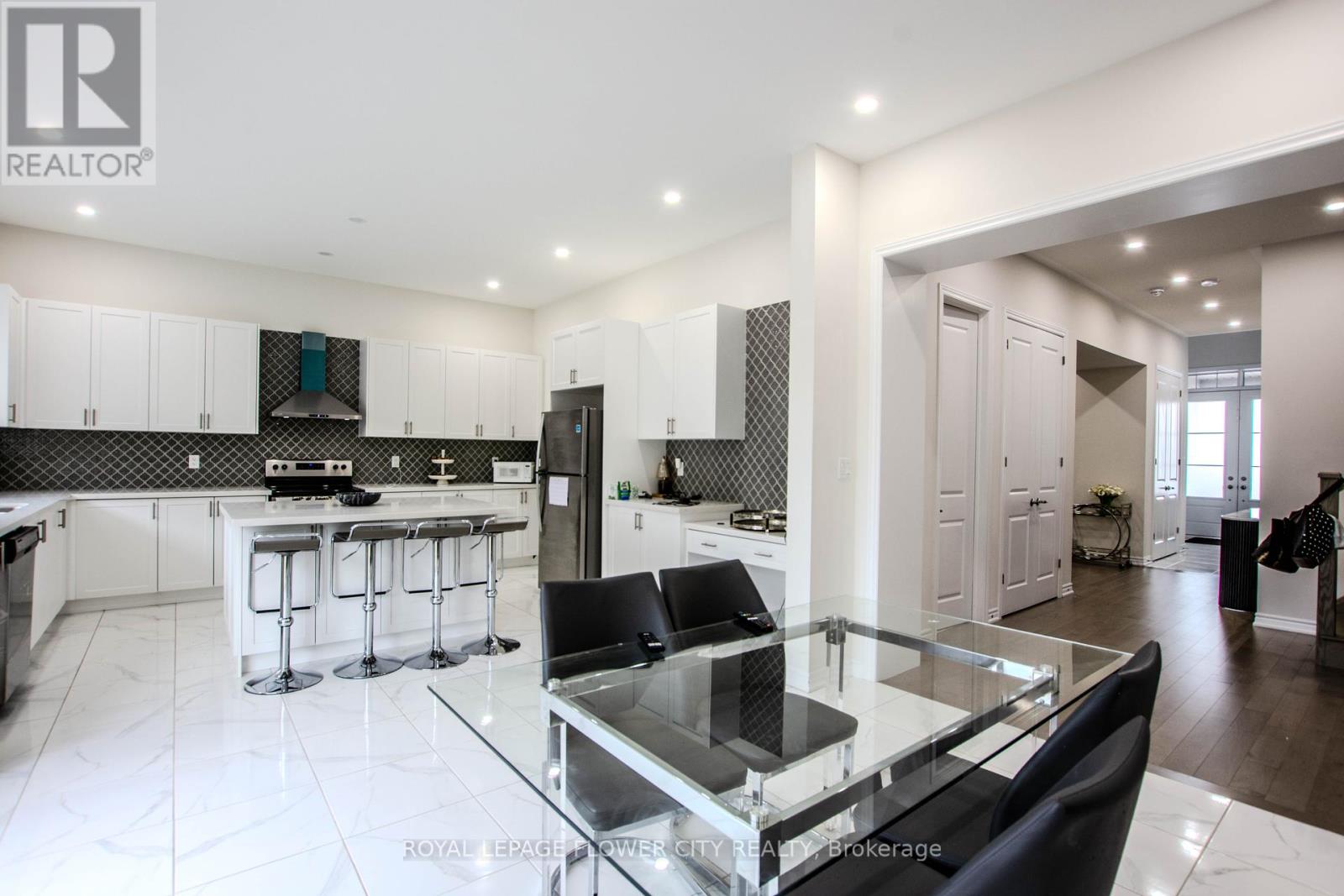 Photo 11 of 1114 Wickham Road, Innisfil ON