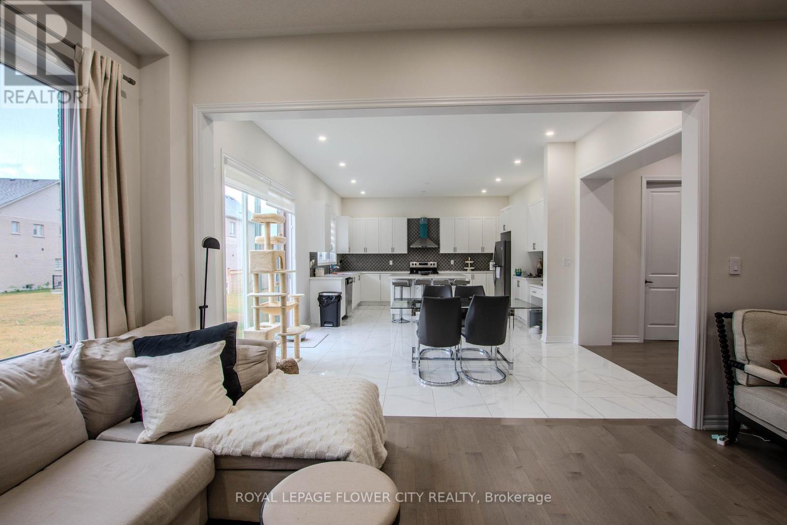 Photo 12 of 1114 Wickham Road, Innisfil ON