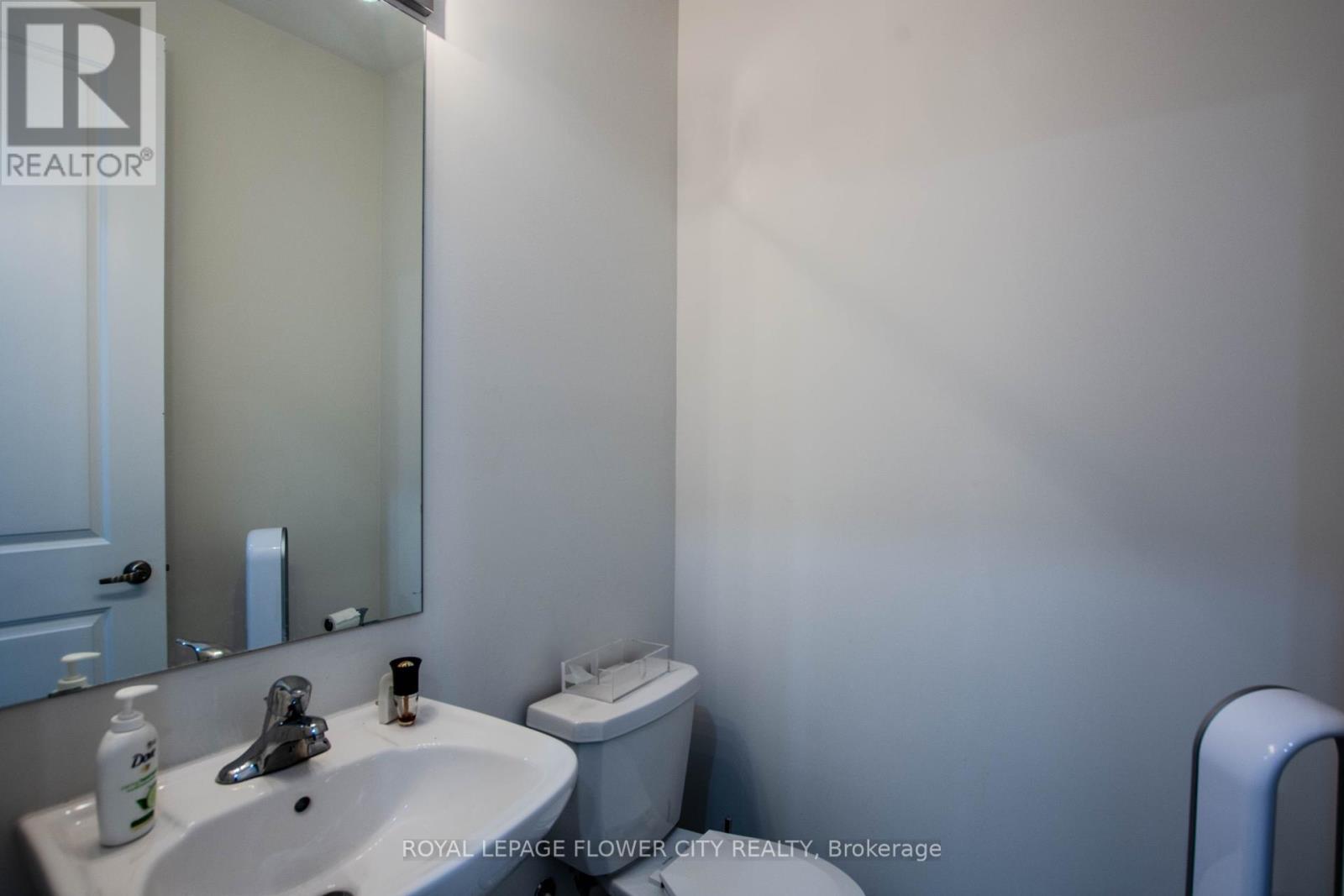 Photo 13 of 1114 Wickham Road, Innisfil ON