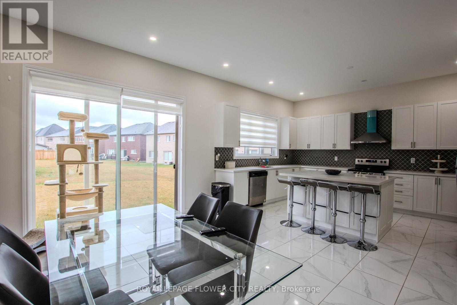 Photo 6 of 1114 Wickham Road, Innisfil ON