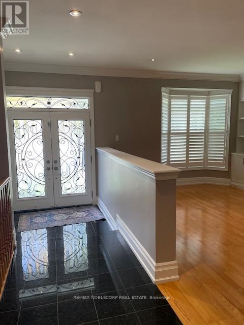 Photo 2 of 211 Saint Francis Avenue, Vaughan ON