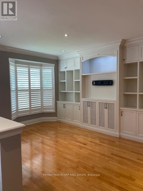 Photo 3 of 211 Saint Francis Avenue, Vaughan ON