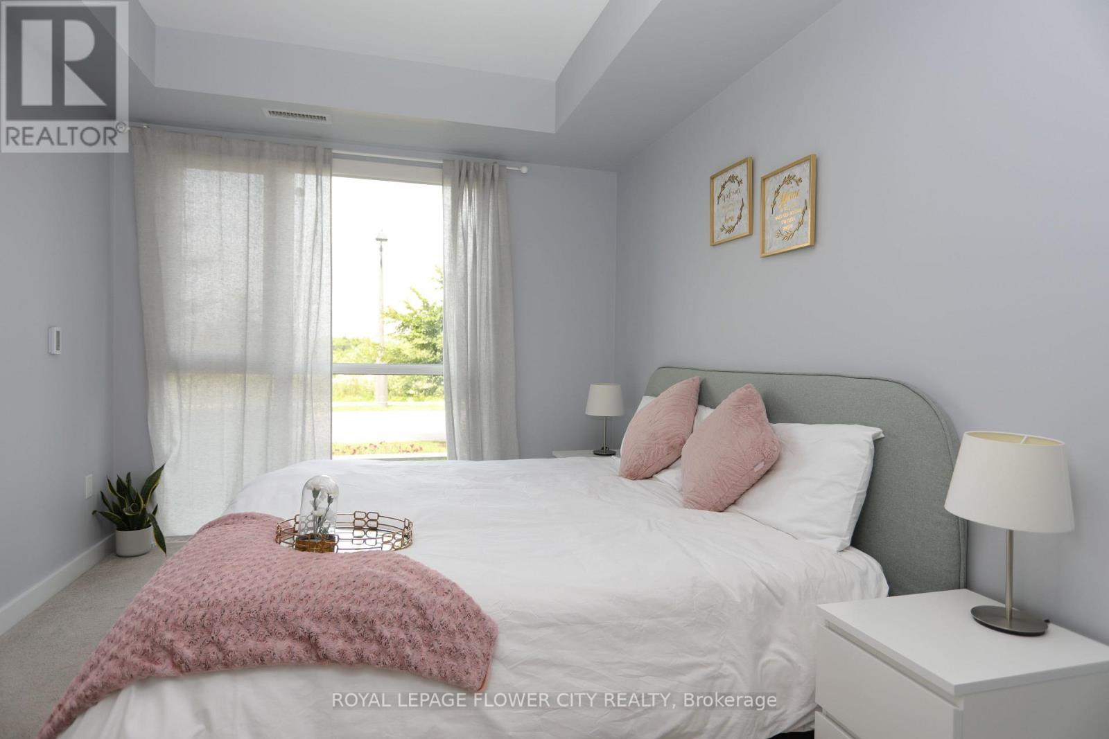 Photo 16 of 112 210 Sabina Drive, Oakville ON