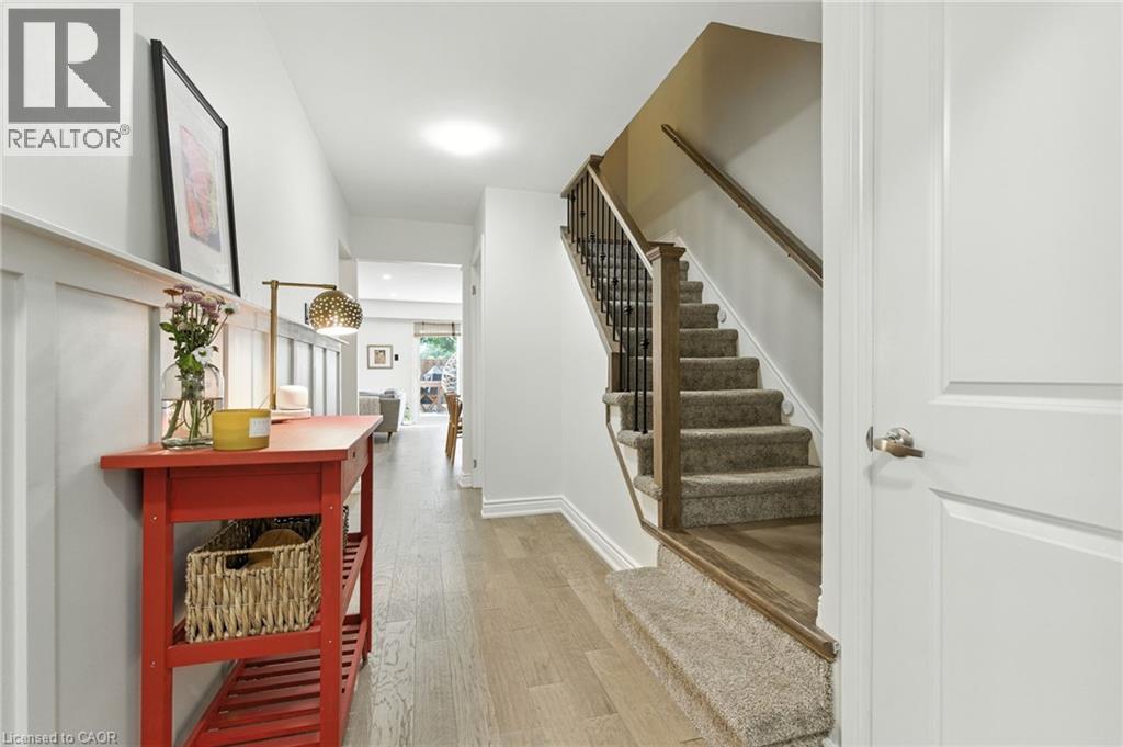 Photo 5 of 4201 Longmoor Drive Unit 6, Burlington ON