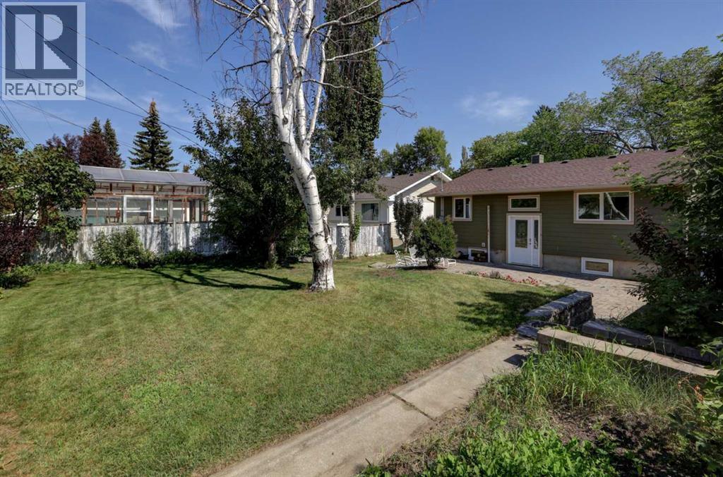Photo 30 of 51 Rosewood Road Nw, Calgary AB