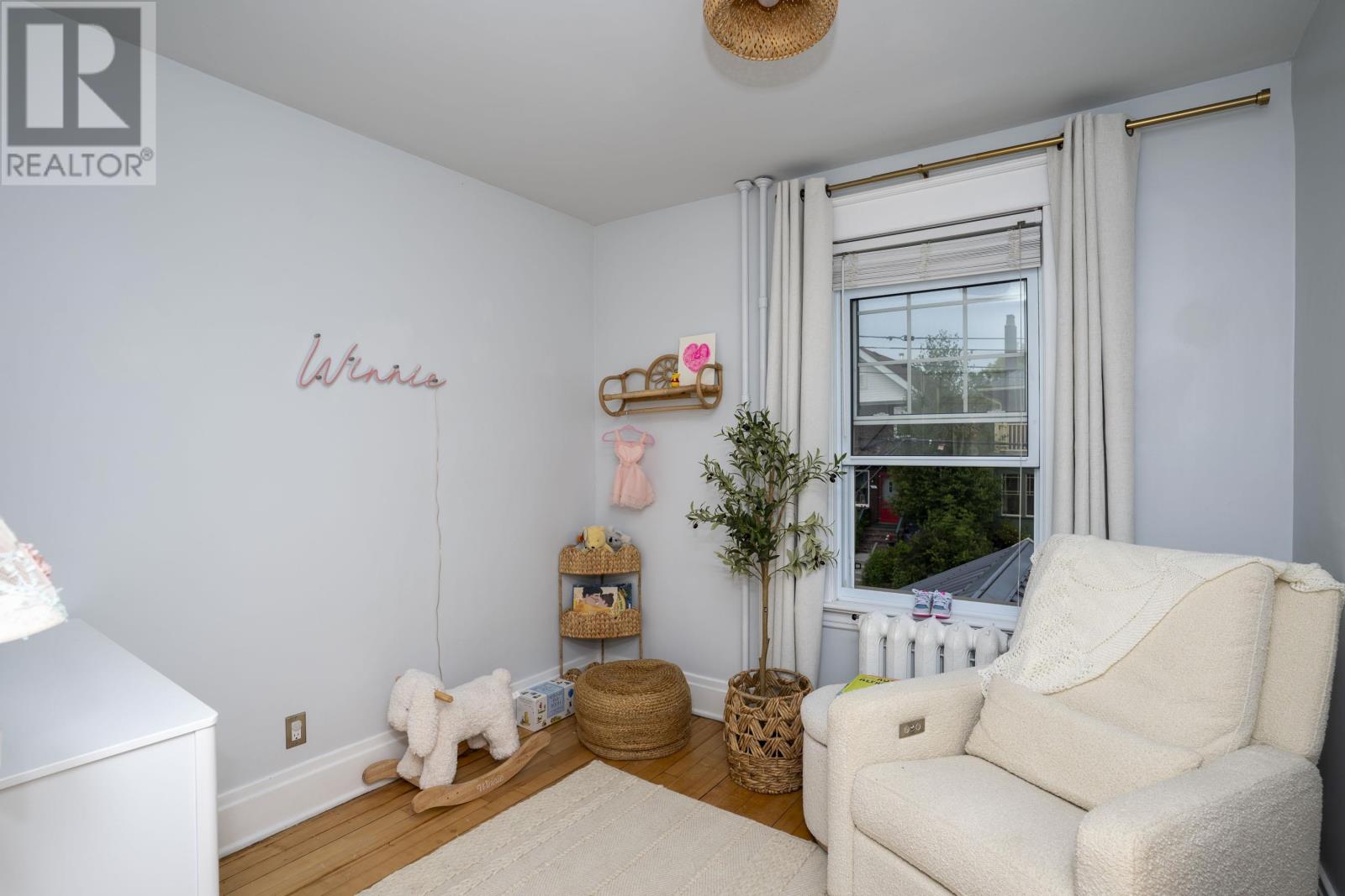 Photo 17 of 33 Prospect Ave, Thunder Bay ON