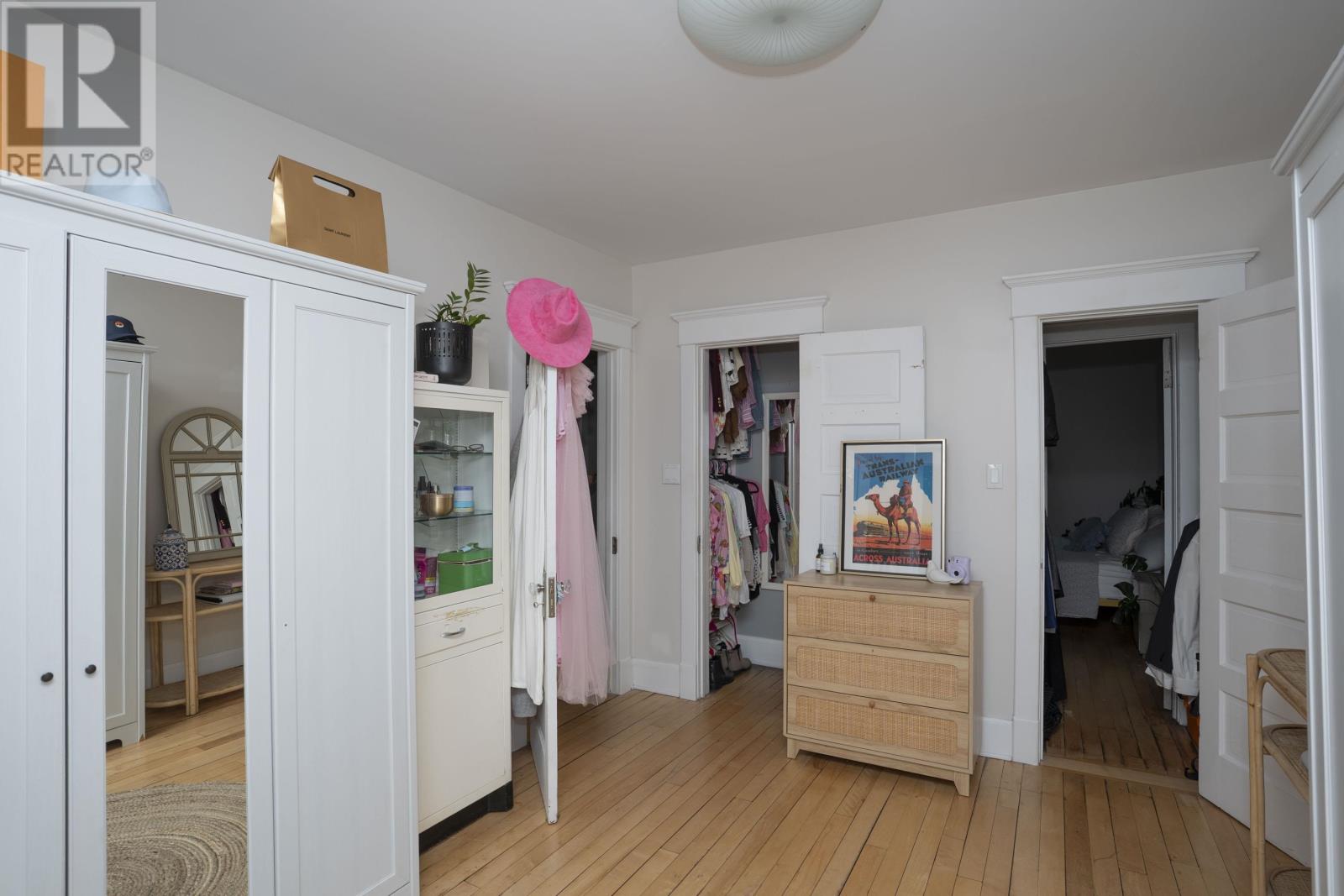 Photo 22 of 33 Prospect Ave, Thunder Bay ON