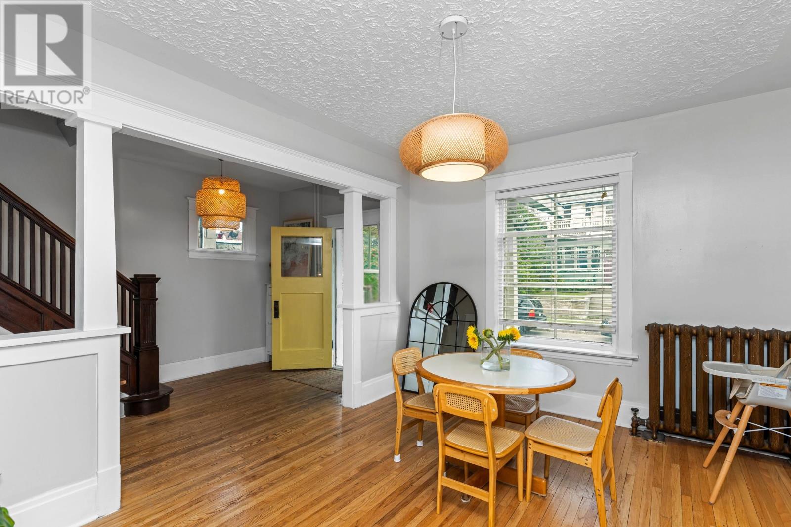 Photo 4 of 33 Prospect Ave, Thunder Bay ON