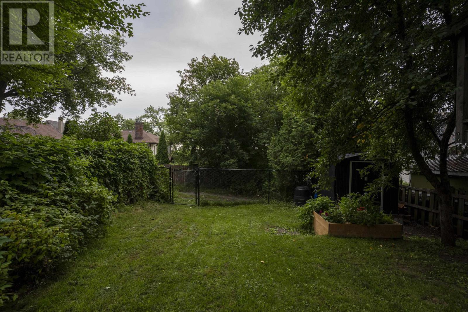 Photo 42 of 33 Prospect Ave, Thunder Bay ON