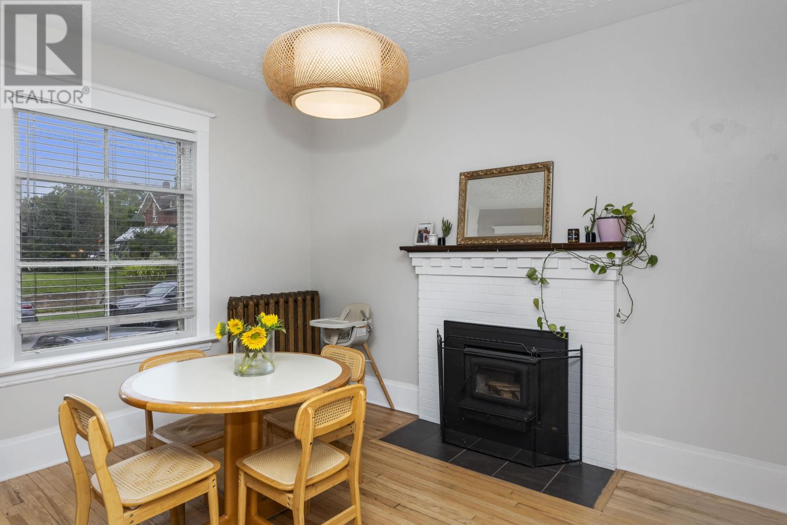 Photo 6 of 33 Prospect Ave, Thunder Bay ON