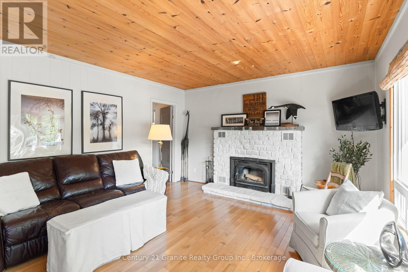 Photo 12 of 1291 Shanahan Trail, Minden Hills ON