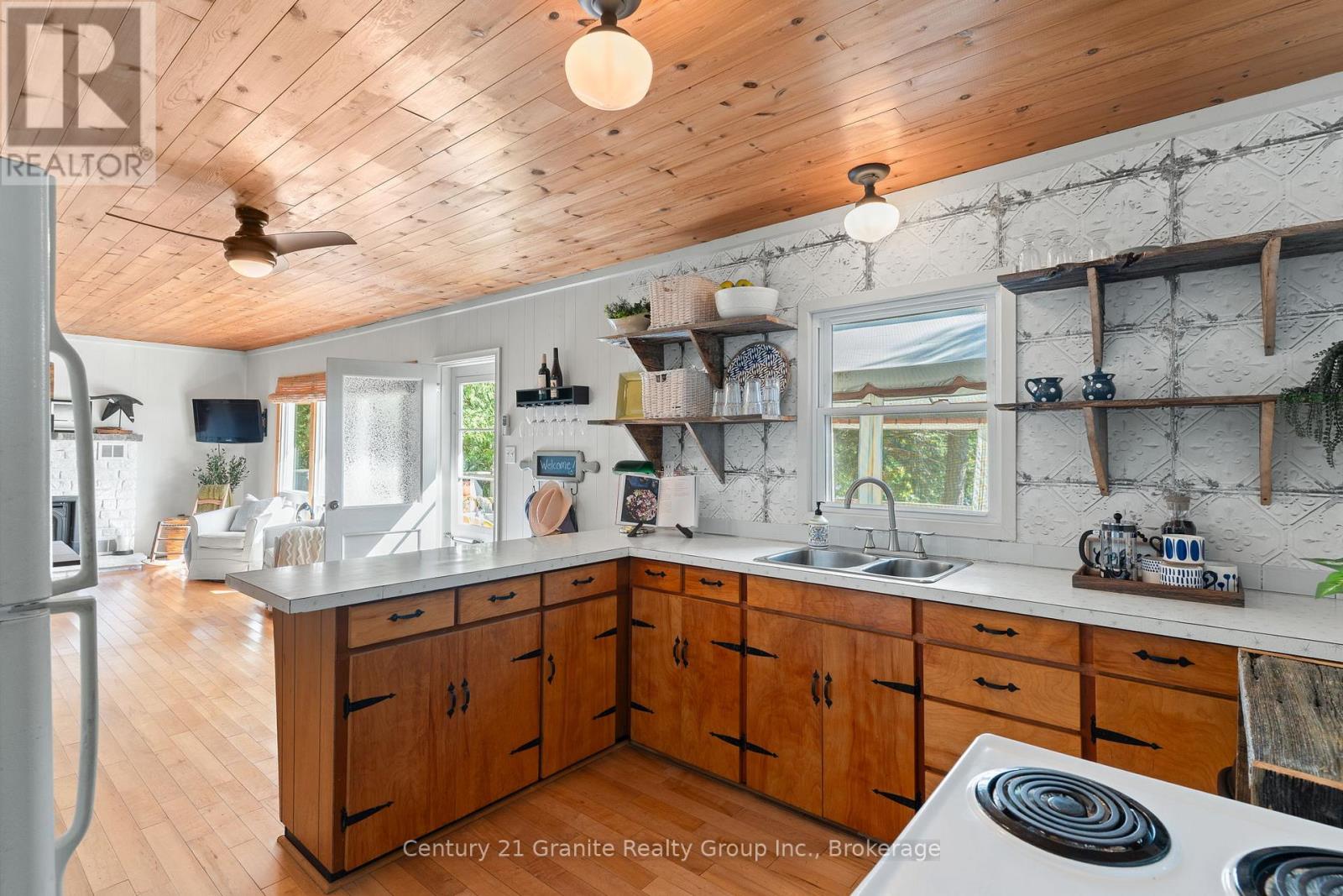 Photo 7 of 1291 Shanahan Trail, Minden Hills ON