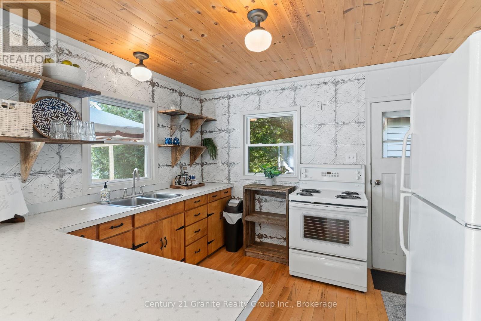 Photo 8 of 1291 Shanahan Trail, Minden Hills ON
