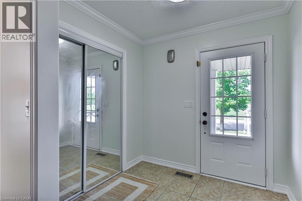 Photo 11 of 151 Spring Creek Drive, Waterdown ON