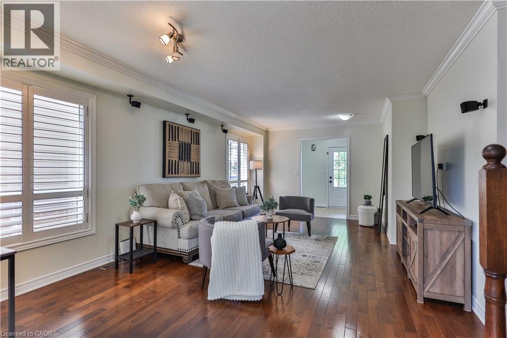 Photo 13 of 151 Spring Creek Drive, Waterdown ON