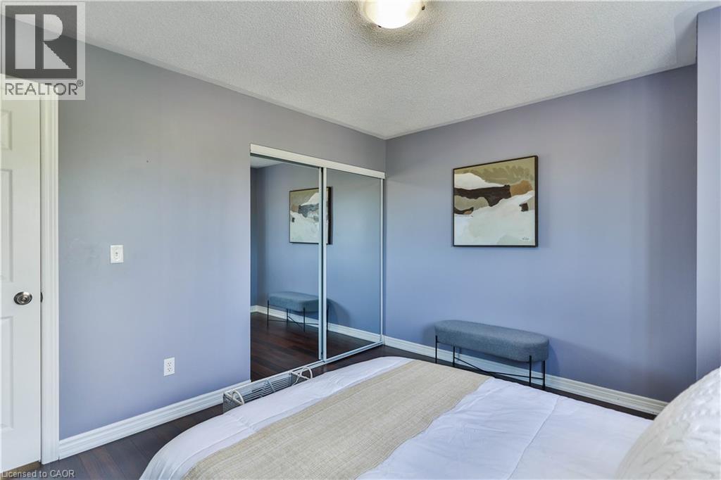 Photo 29 of 151 Spring Creek Drive, Waterdown ON
