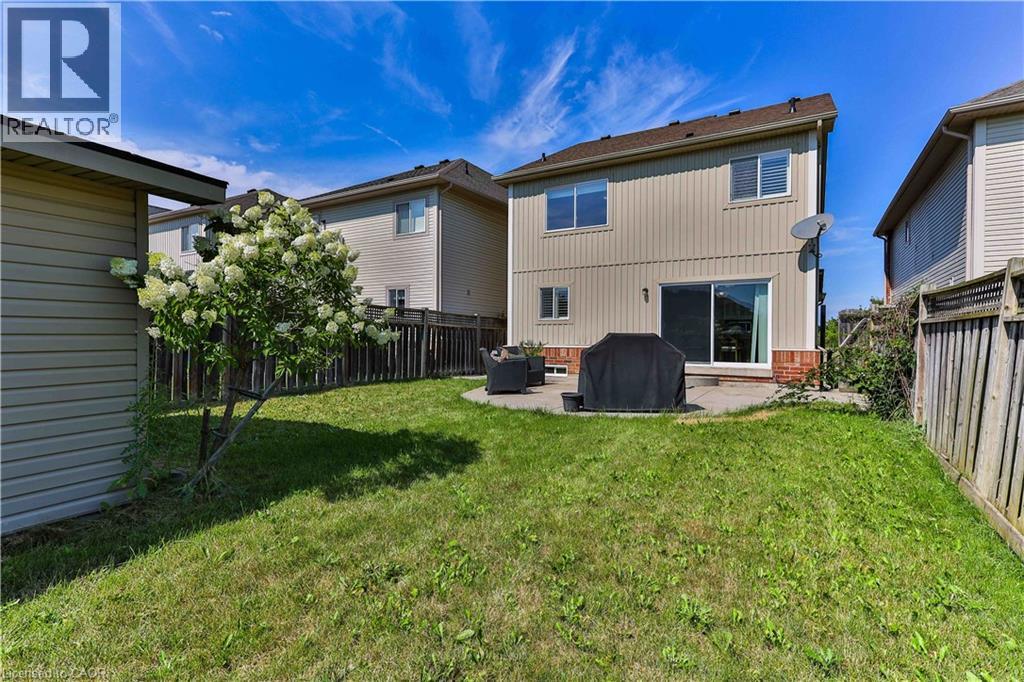 Photo 4 of 151 Spring Creek Drive, Waterdown ON