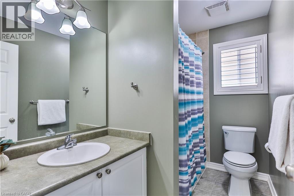 Photo 31 of 151 Spring Creek Drive, Waterdown ON