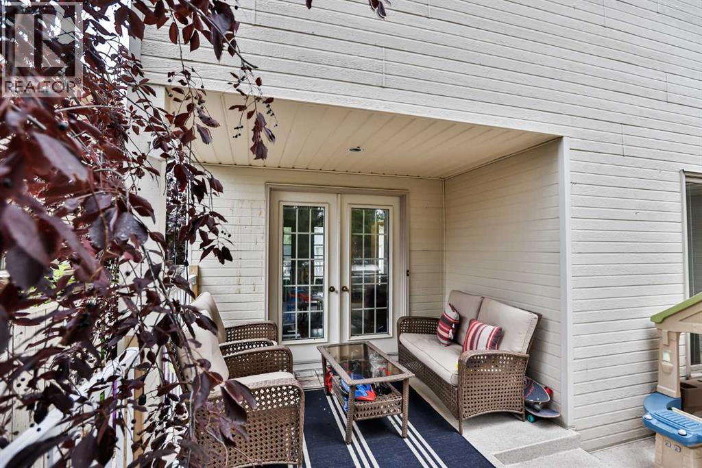 Photo 5 of 93 Coachwood Road W, Lethbridge AB