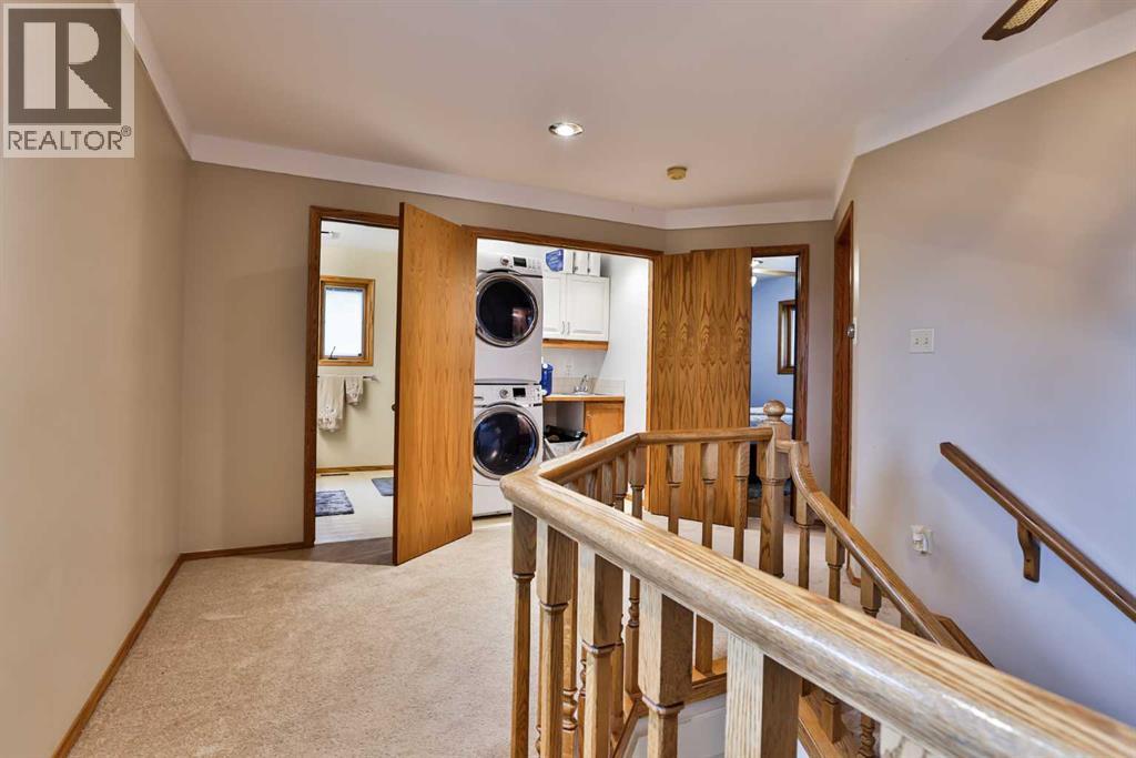 Photo 25 of 93 Coachwood Road W, Lethbridge AB