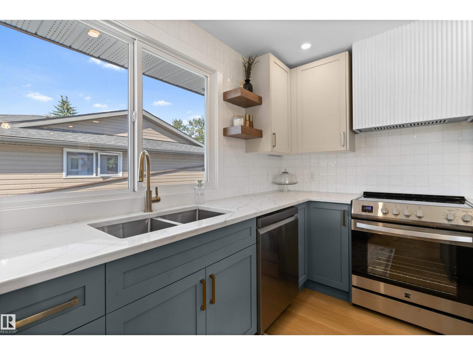 Photo 17 of 97 Garland Cr, Sherwood Park AB