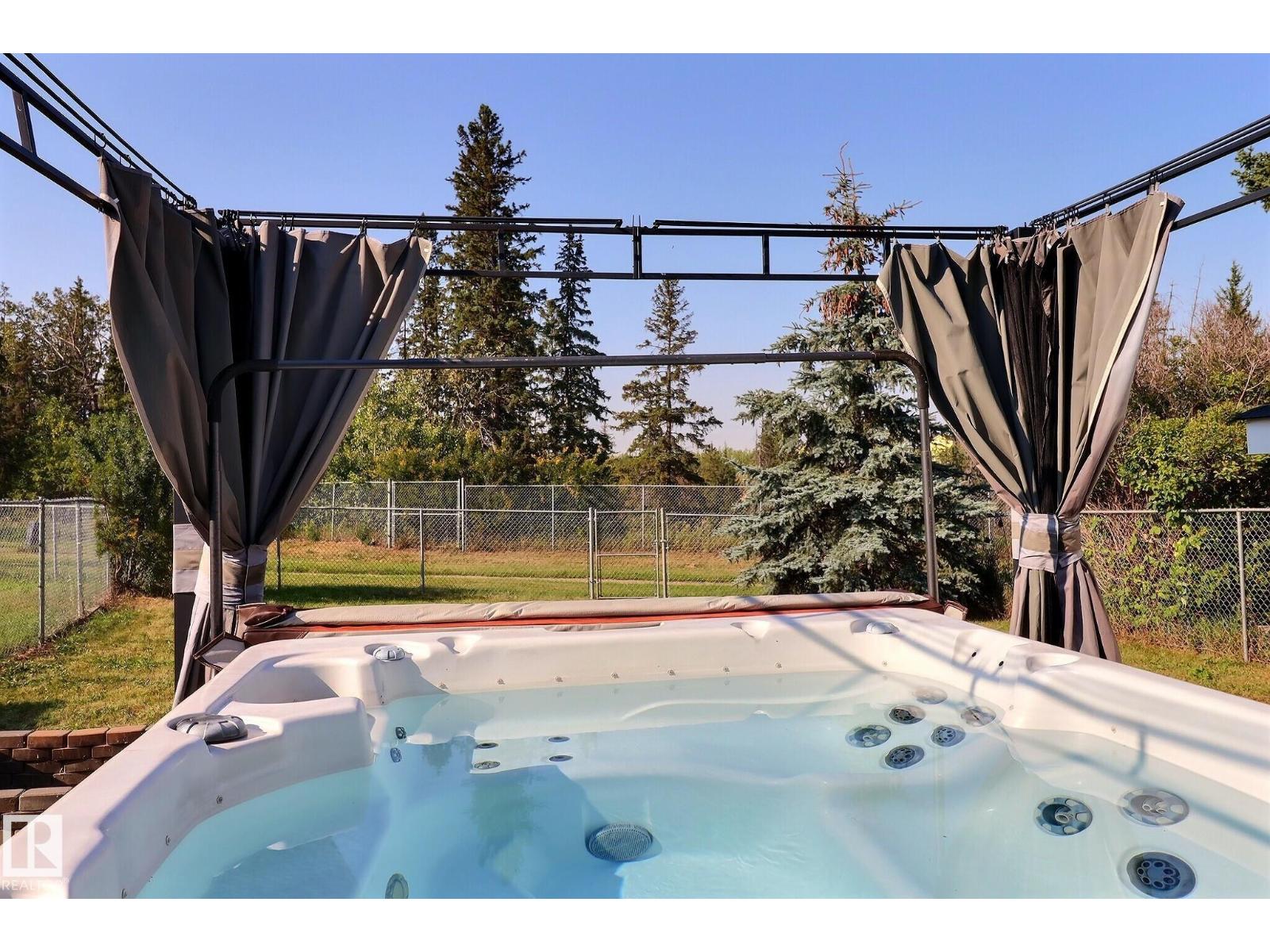 Photo 1 of 508 Evergreen Pa Nw, Edmonton AB