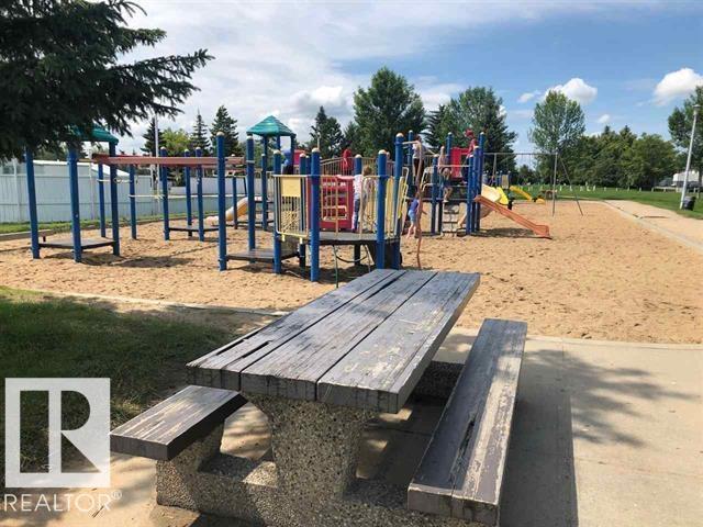Photo 17 of 508 Evergreen Pa Nw, Edmonton AB