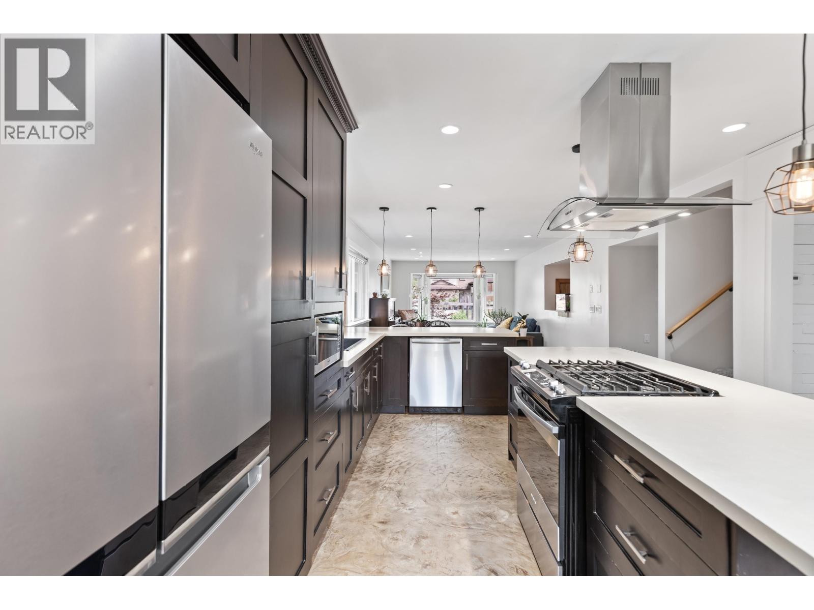 Photo 13 of 22194 River Bend, Maple Ridge BC