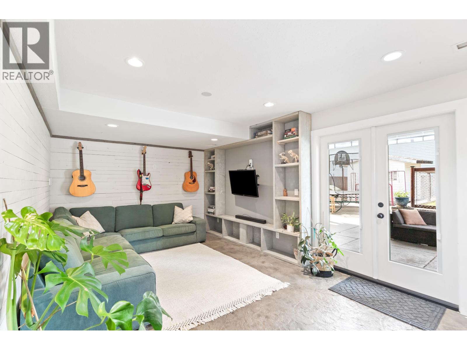 Photo 16 of 22194 River Bend, Maple Ridge BC