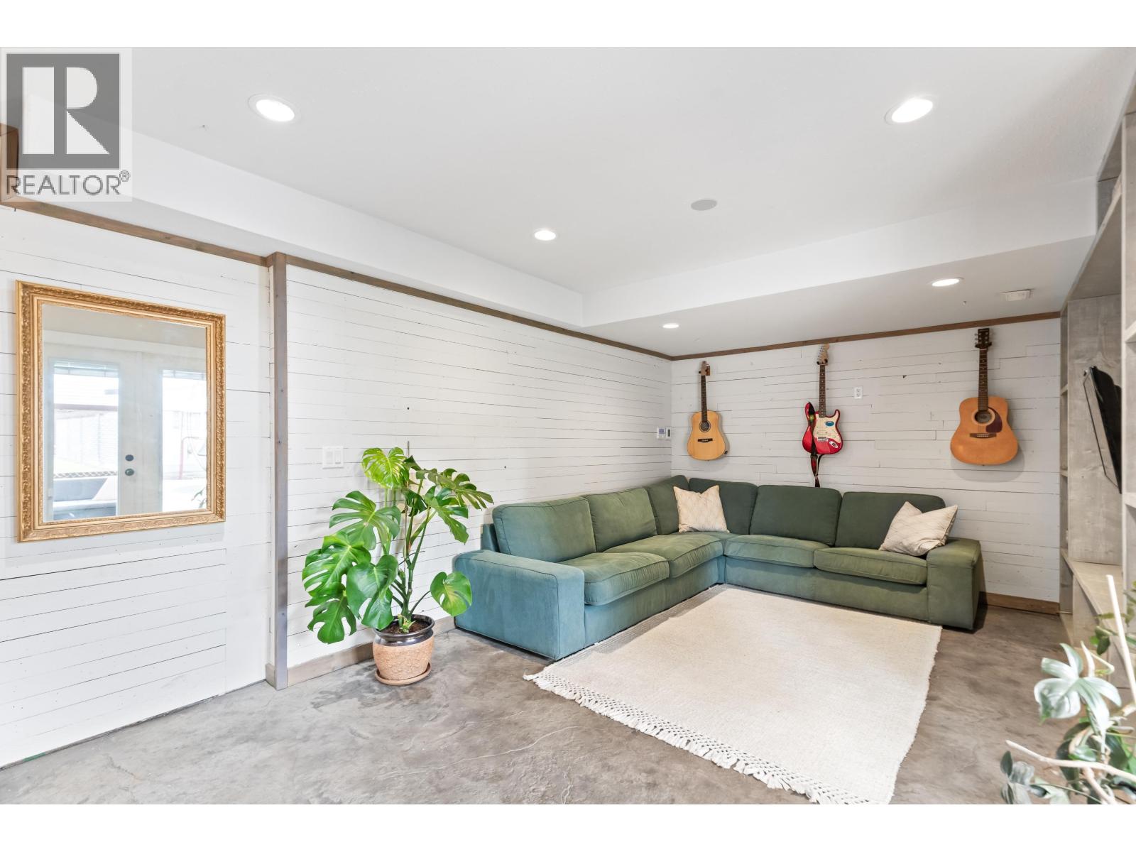 Photo 17 of 22194 River Bend, Maple Ridge BC