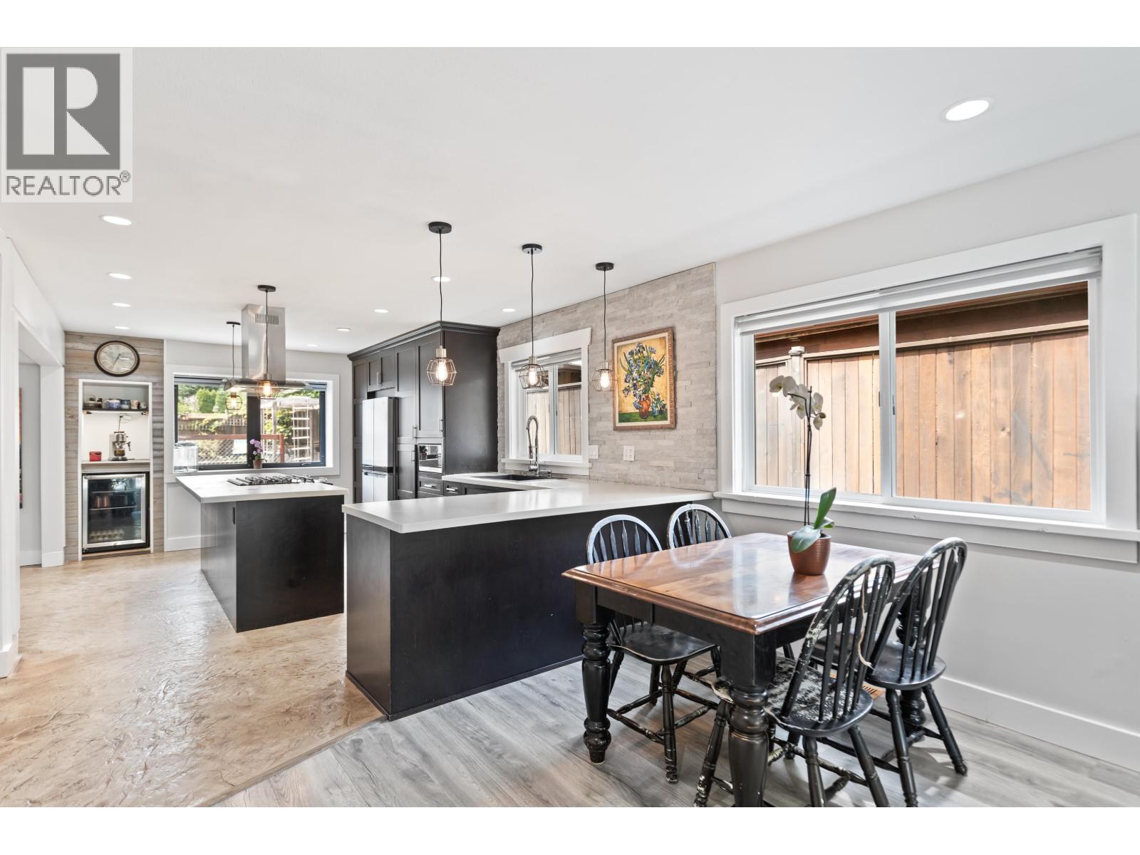 Photo 6 of 22194 River Bend, Maple Ridge BC
