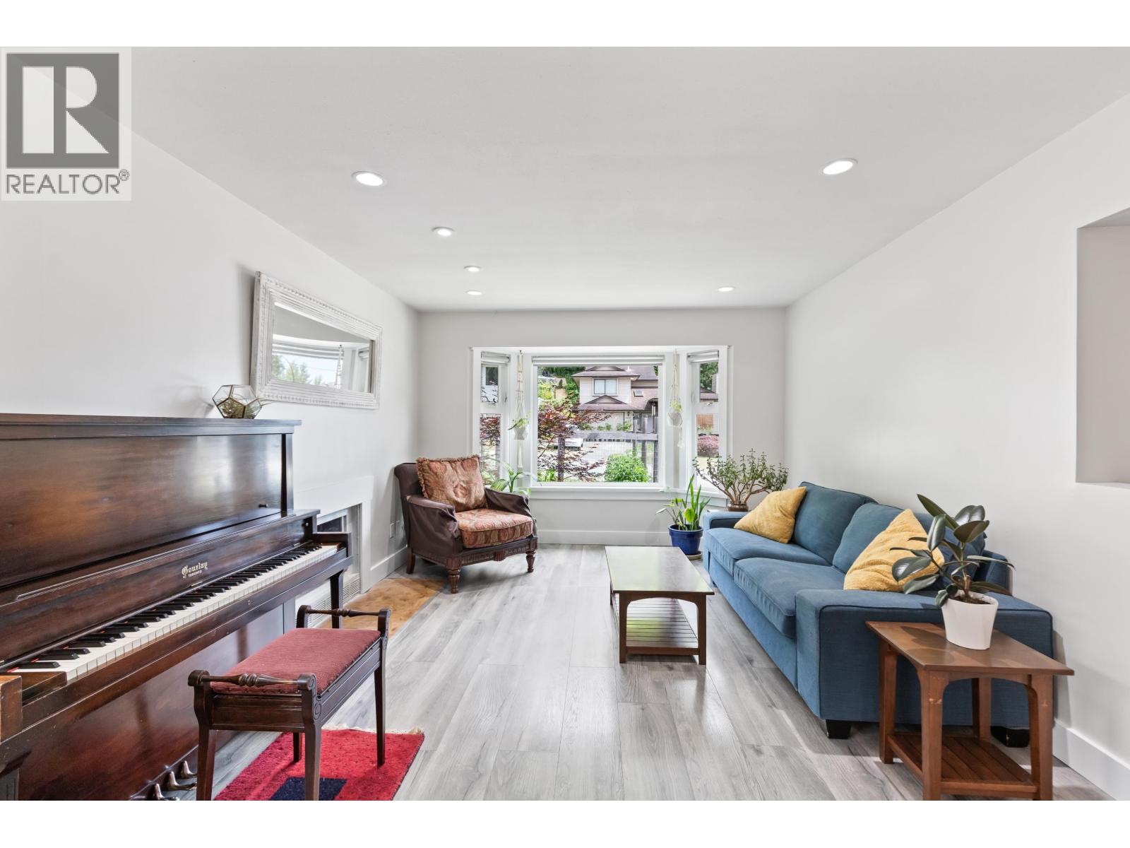 Photo 8 of 22194 River Bend, Maple Ridge BC