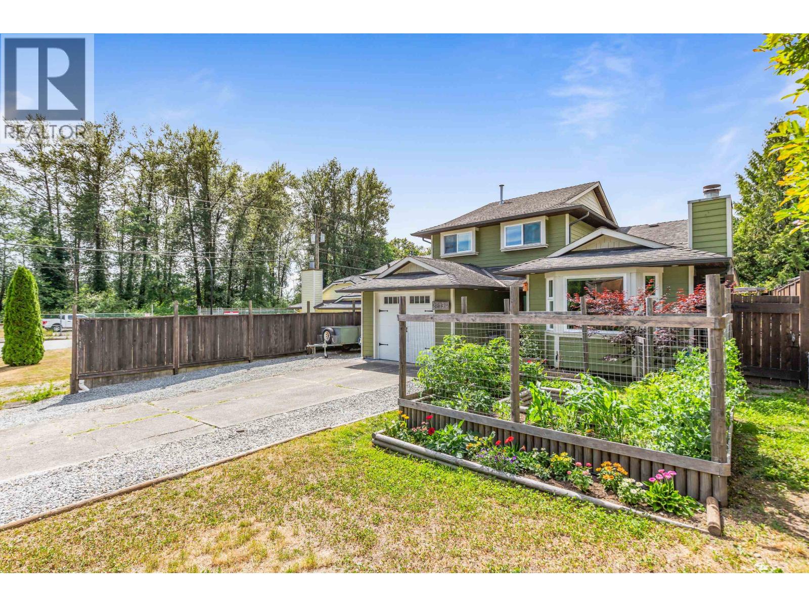 Photo 3 of 22194 River Bend, Maple Ridge BC