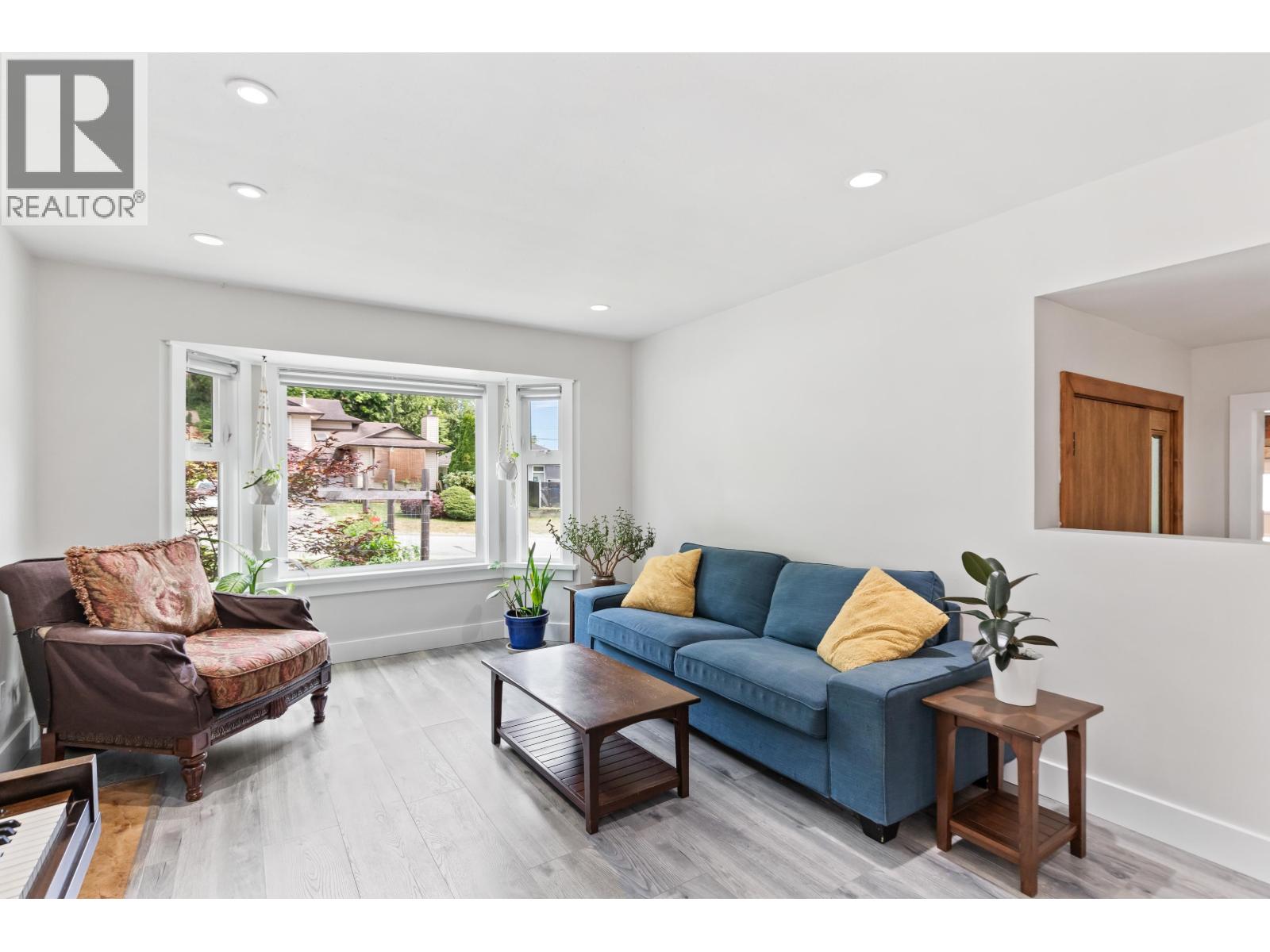 Photo 9 of 22194 River Bend, Maple Ridge BC
