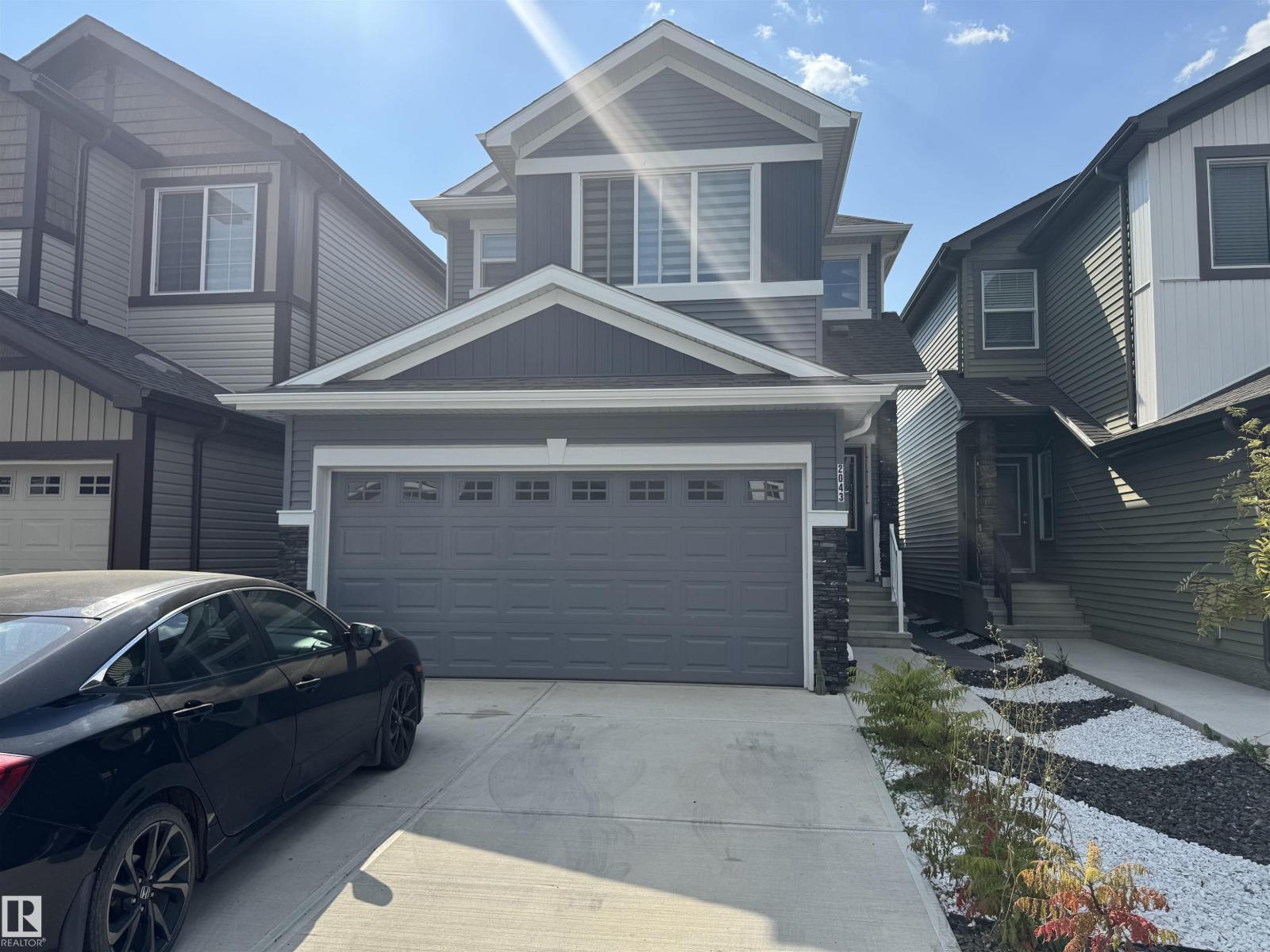 Photo 1 of 2043 13 Av Nw, Edmonton AB
