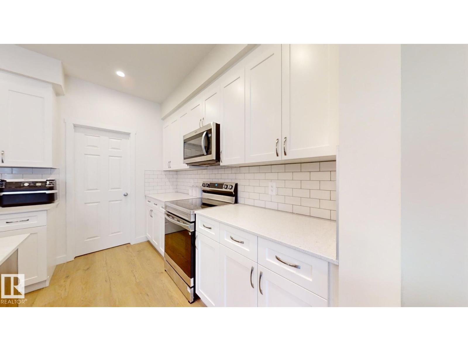 Photo 13 of 2043 13 Av Nw, Edmonton AB