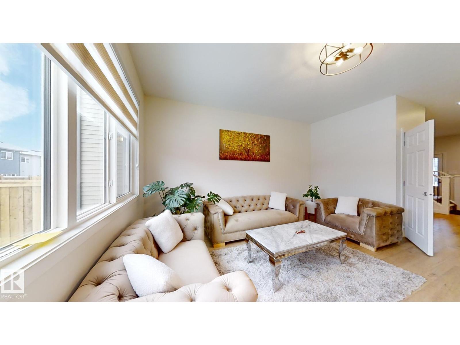 Photo 17 of 2043 13 Av Nw, Edmonton AB