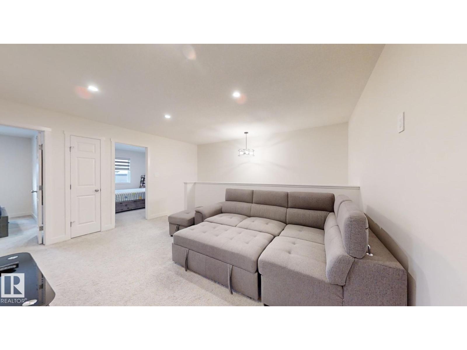 Photo 30 of 2043 13 Av Nw, Edmonton AB