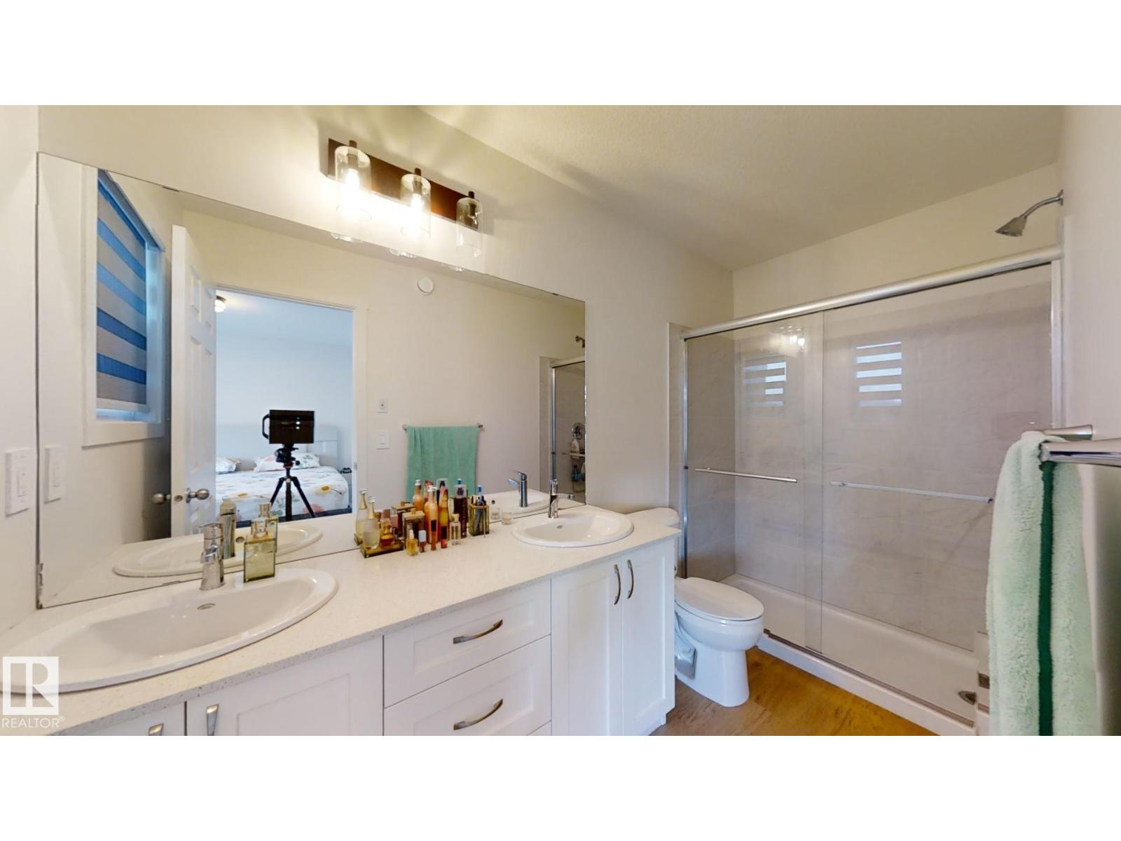 Photo 36 of 2043 13 Av Nw, Edmonton AB