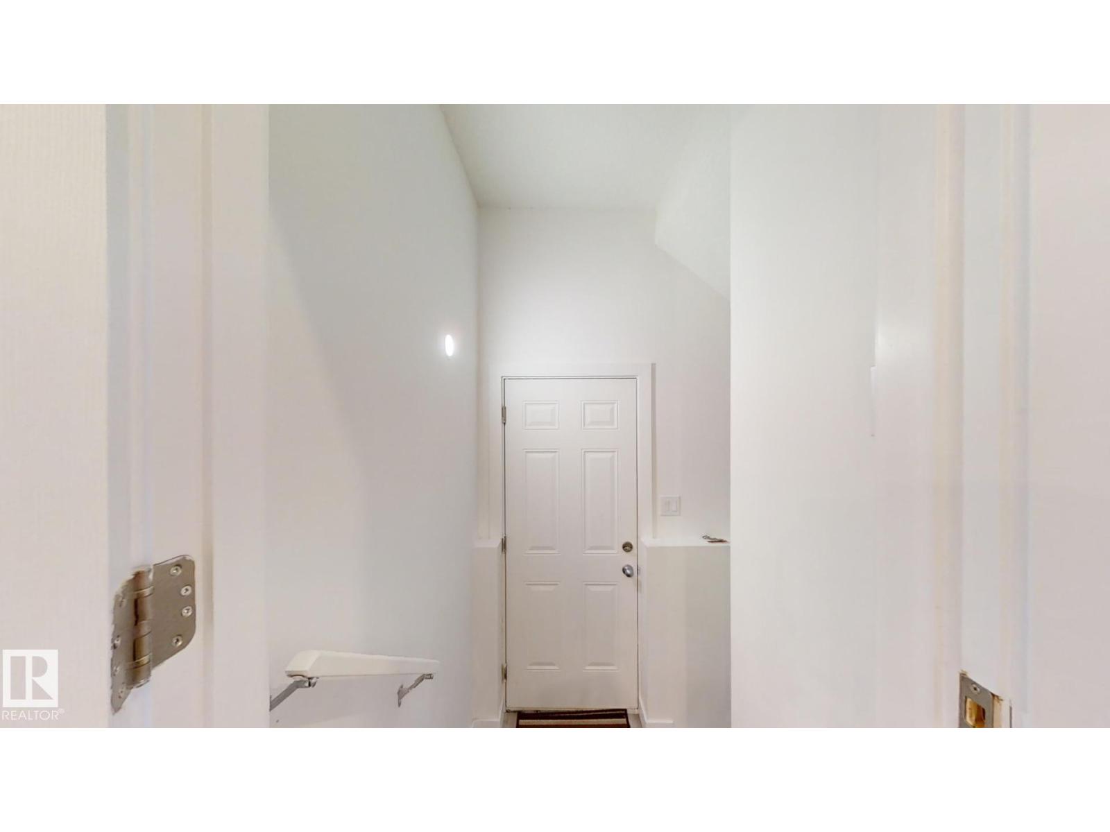 Photo 42 of 2043 13 Av Nw, Edmonton AB
