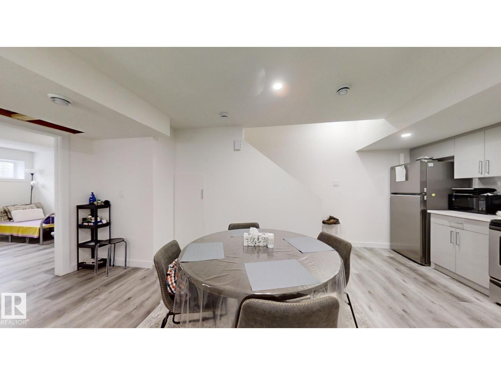 Photo 44 of 2043 13 Av Nw, Edmonton AB