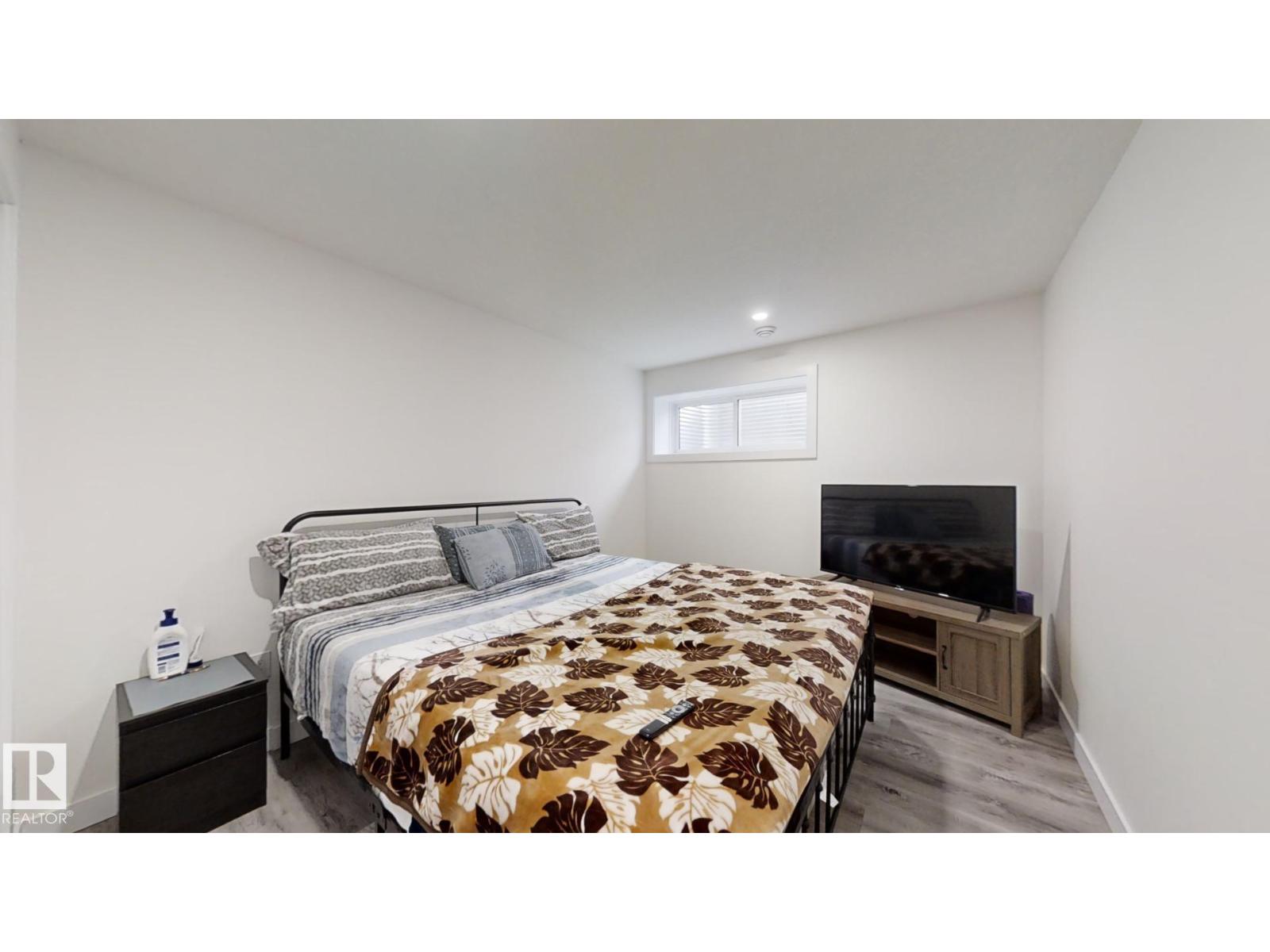 Photo 45 of 2043 13 Av Nw, Edmonton AB
