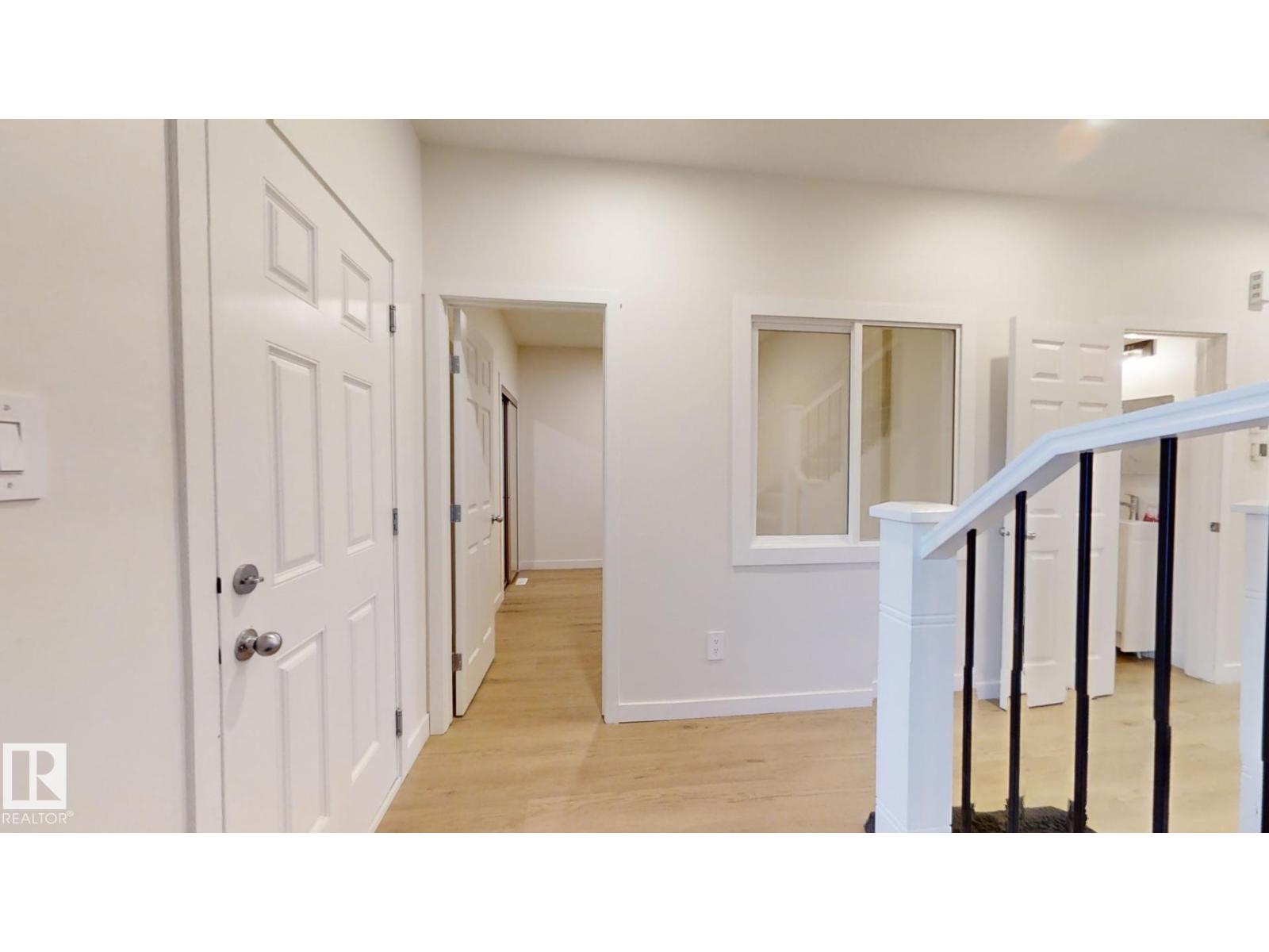 Photo 5 of 2043 13 Av Nw, Edmonton AB