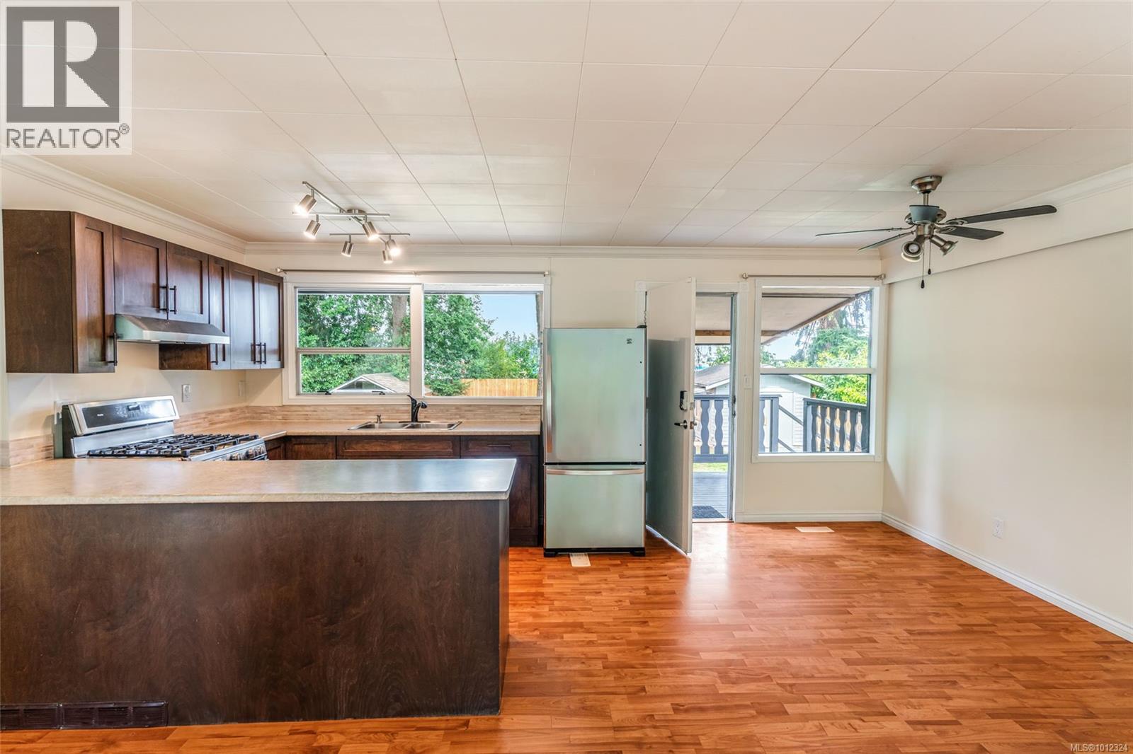 Photo 12 of 70 Giggleswick Pl, Nanaimo BC