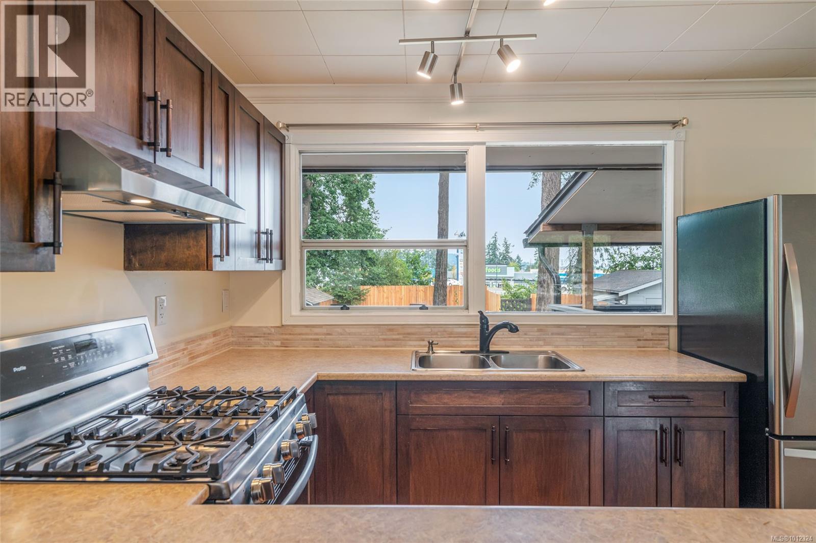 Photo 14 of 70 Giggleswick Pl, Nanaimo BC