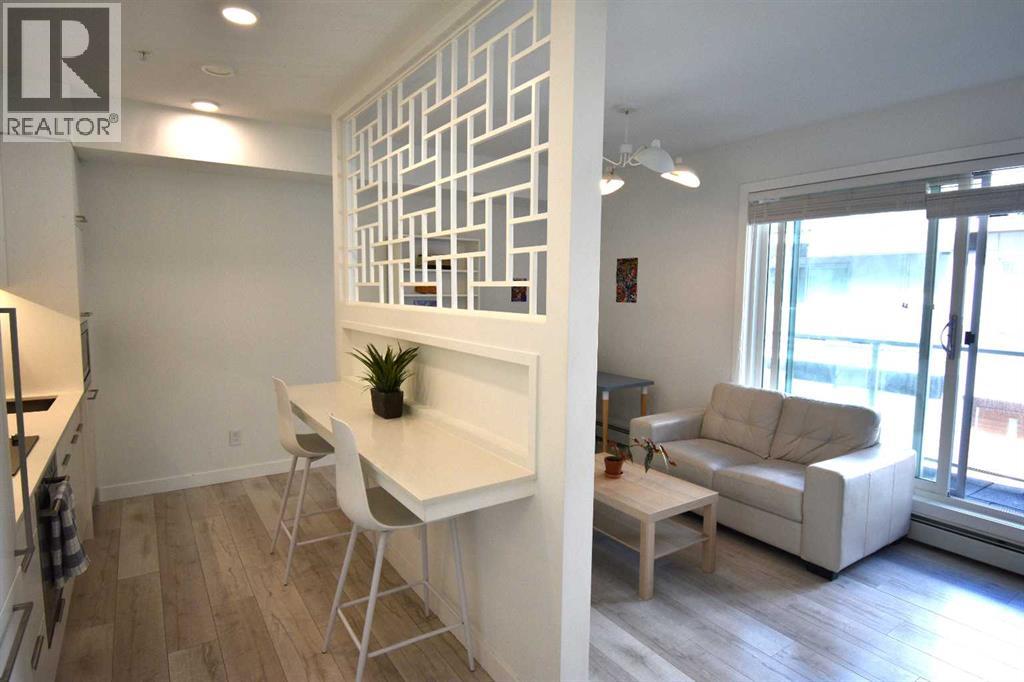 Photo 8 of 205 3125 39 Street Nw, Calgary AB