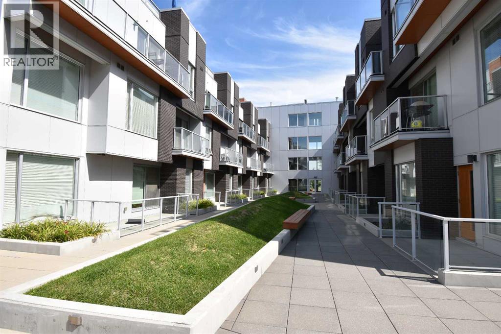 Photo 17 of 205 3125 39 Street Nw, Calgary AB