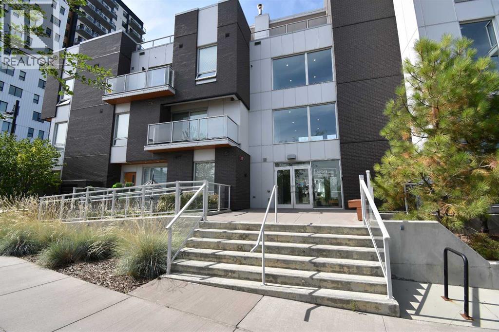 Photo 1 of 205 3125 39 Street Nw, Calgary AB